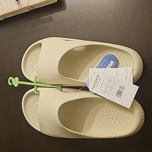 NWT CROCS Mellow Slide